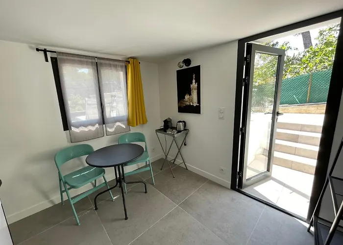 - Maison Julou - Piscine Chauffee A 32c Cassis